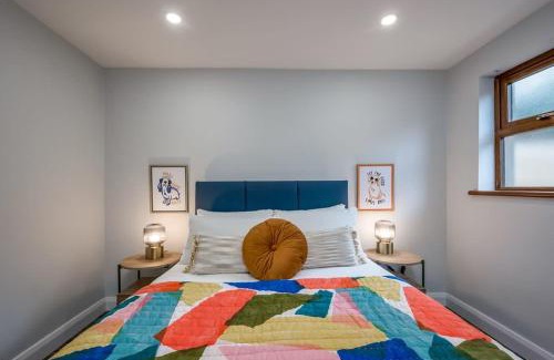 Queens Quarter Apartment | Central Belfast Apartments - The Malone Suites