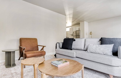 Mid-Cambridge Apartment | Central Cambridge 2BR near restaurants, steps from Train, by Blueground