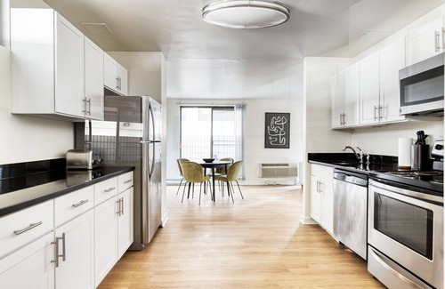 Mid-Cambridge Apartment | Central Cambridge 2BR near restaurants, steps from Train, by Blueground
