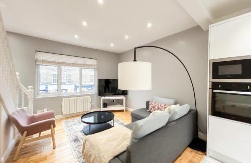 Camden Town with Primrose Hill Apartment | Central Camden Apartment P3