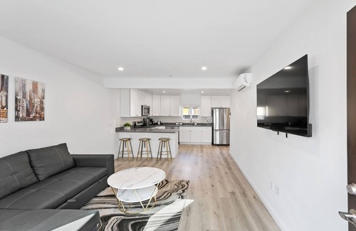 Mid City Hotel | Central Chic 1BR Apt + Sofa Bed, Parking, W/D