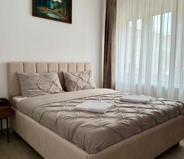 Arad House | Central Family House With Self Check-in
