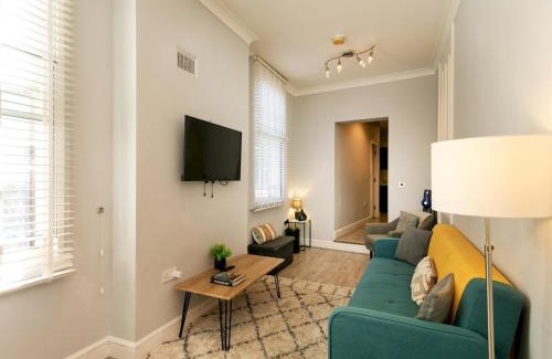 Nottingham City Centre Apartment | Central Gem Plush Beds -Walk to Attractions Pass the Keys