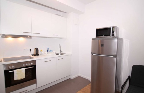 Offenbach am Main Apartment | Central Lovely 2ROOM Apartment for 4/TRAIN STATION