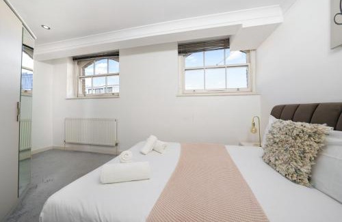 Spitalfields Apartment | Central London 2BR 4 Min Walk to Liverpool St