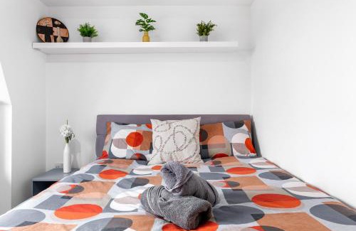 Vauxhall Apartment | Central London Two Bedroom Serviced Apartment - Nine Elms Luxury Stay - Vauxhall & Westminster