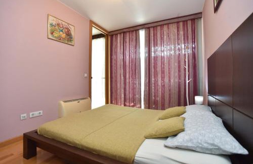Rozino Apartment | Central lux apt with garage