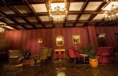 Chernovtsy Hotel | Central Magnat Cinema