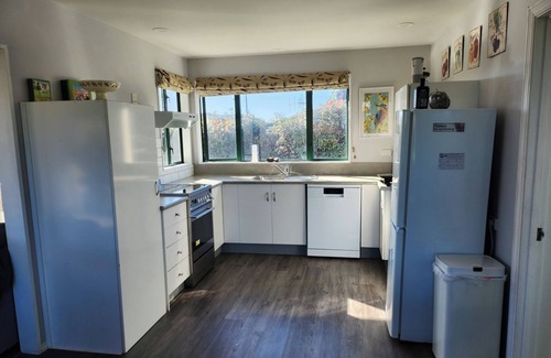 Kaikoura House | Central | Mountain Views | Spa