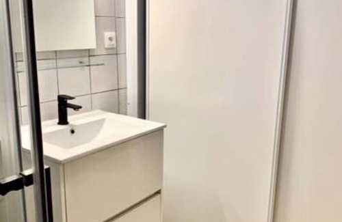 Cite Apartment | Central Narbonne with Rooftop Terrace