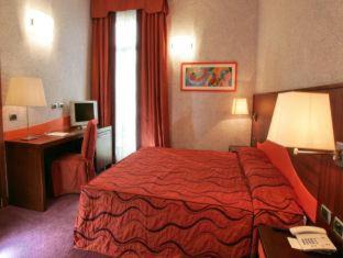 Old Town Hotel | Central Park Hotel Modena