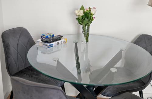 Reading Apartment | Central Reading - 3 bed apartment