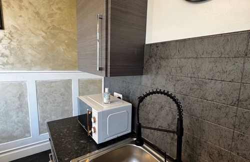 Sheffield Apartment | Central Sheffield Duplex 3-bed Apt, Sleeps 8