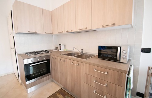 Moniga del Garda Apartment | Central Suite Moniga