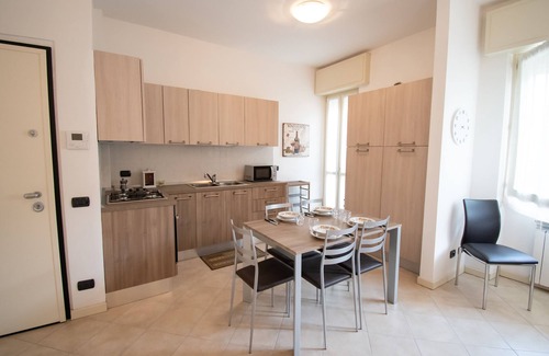 Moniga del Garda Apartment | Central Suite Moniga