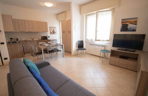 Moniga del Garda Apartment | Central Suite Moniga