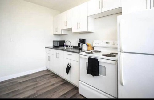 Edmonton Condo | Centrally located 1 bedroom 1 bathroom close to down town and whyte Ave