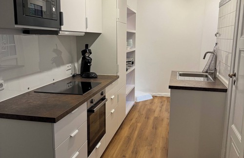 Lichterfelde Apartment | Centrally located 160 square meter apartment. Ideal for travel groups and large families