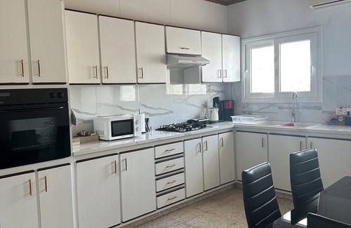 Kato Polemidia Apartment | Centrally located 3 bedroom apartment in Limassol Cyprus