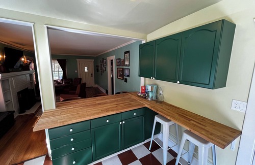 Central District House | Centrally located 3 bedroom 2 bathroom craftsman home.