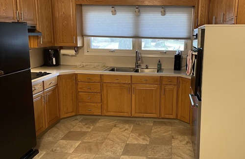 Prospect House | Centrally Located 3BR Single-Level House