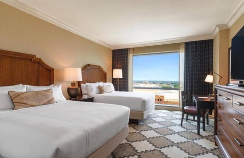 Downtown Fort Worth Apartment | Centrally located in downtown Fort Worth, Texas, this hotel offers sophisticated style .