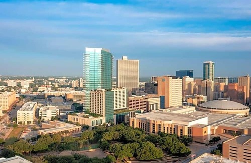 Downtown Fort Worth Apartment | Centrally located in downtown Fort Worth, Texas, this hotel offers sophisticated style .