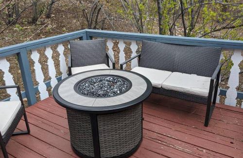 Big Bear Lake Ski Chalet | Centrally Located large 3 Bedrm/Available EV Charg