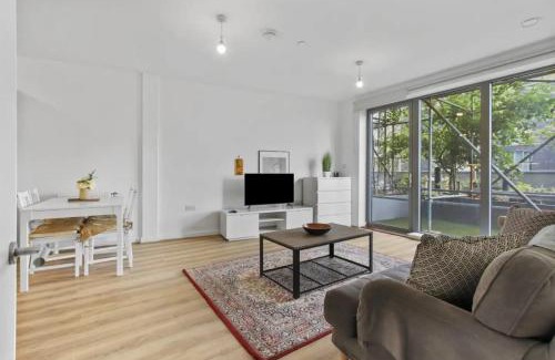 Wembley Central Apartment | Centrally Located - Modern - 2Bed - 2Bath Apartment