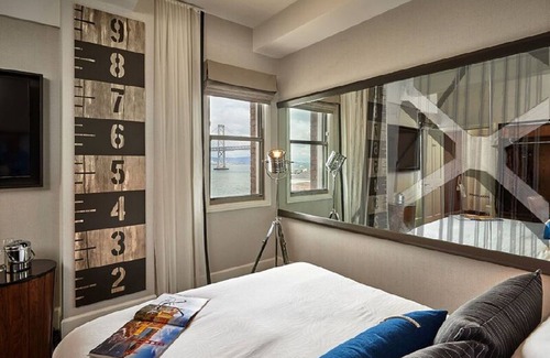 South Beach Hotel | Centrally Located Hotel with Scenic Views & Complimentary Bicycles