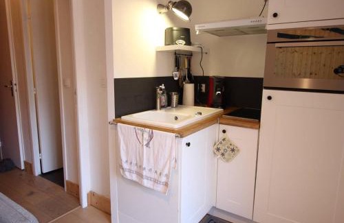 Bagneres-de-Luchon Apartment | Centre-ville Bagnères-de-Luchon T2 avec balcon, WiFi, animaux admis - FR-1-313-233