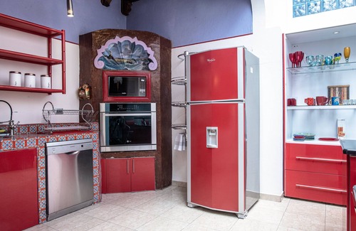 Colonia San Antonio House | Centro 4Bed Home on Stirling Dickinson