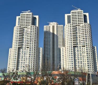 Skopje Region Apartment | Cevahir Sky City apartment with spa, pool & fitness included