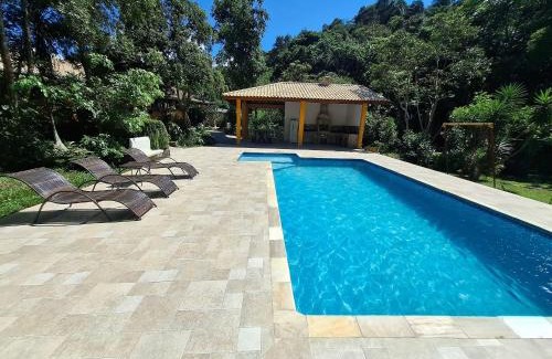 Juquitiba House | Chácara com 05 dormitórios, piscina e Lazer LT0040