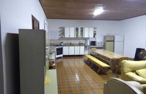 Cotia House | Chácara com Ambiente bem Familiar, em Meio á Natureza, Para Momentos Especiais!