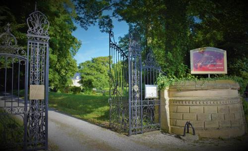 Bayeux Hotel | Château de Bellefontaine - Teritoria