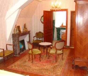Saint-Cyr-en-Talmondais Bed & Breakfast | Château de la Court d'Aron