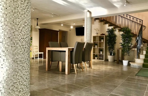 Ferrassieres Apartment | Château Ferrassières