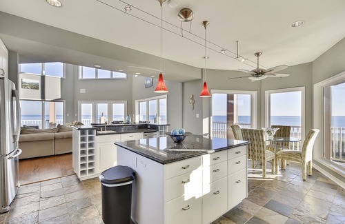 Spanish Grant House | Château Soleil | Beachfront, in Spanish Grant