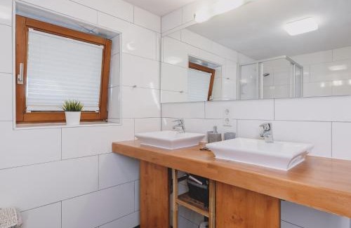 Bruck an der Grossglocknerstrasse Ski Chalet | Chalet Naila by we rent