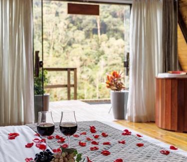 Sao Pedro de Alcantara Ski Chalet | Chalé Alcântara - Com banheira para casal