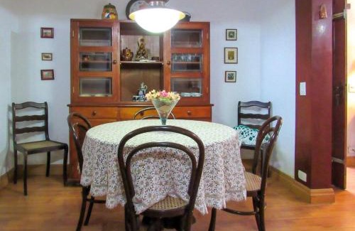 Vila Everest Ski Chalet | Chalé com lareira e Wi-Fi em Campos do Jordão - SP