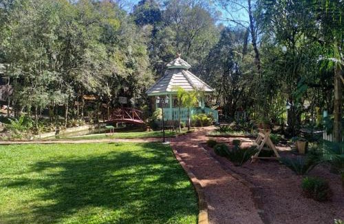 Gramado Villa | chalé do Riacho! contato com a natureza, animais e muito verde!