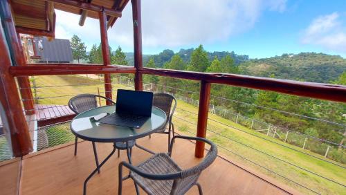 Campos do Jordao House | Chalé Luz do Luar Romantismo e uma linda vista