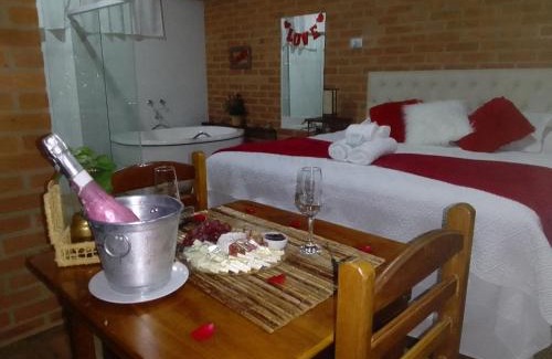 Sao Bento do Sapucai Hotel | Chalé Sol e Brisa com banheira de imersão e vista para montanhas