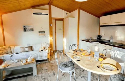 Saint-Denis-d'Oleron Ski Chalet | Chalet 2 étoiles - Piscine - eebbhh