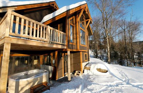 Stoneham Ski Chalet | Chalet 31 Chemin Blanc by Les Chalets Alpins