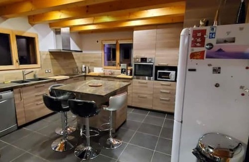 Villard-sur-Doron Ski Chalet | Chalet 8 Personnes "Le nid Daigle"