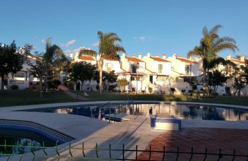 Caleta de Velez Apartment | Chalet adosado con piscina
