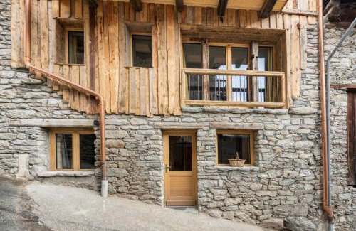 Champagny-en-Vanoise Ski Chalet | CHALET ALOUETTE Authentique et confortable Proche commerces et Pistes